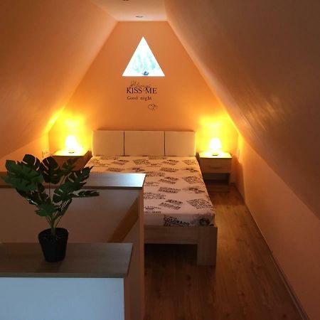 Izabella Vendeghaz Somlo Apartment Doba Ngoại thất bức ảnh