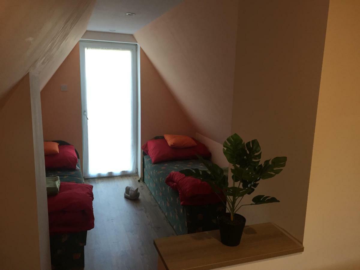 Izabella Vendeghaz Somlo Apartment Doba Ngoại thất bức ảnh