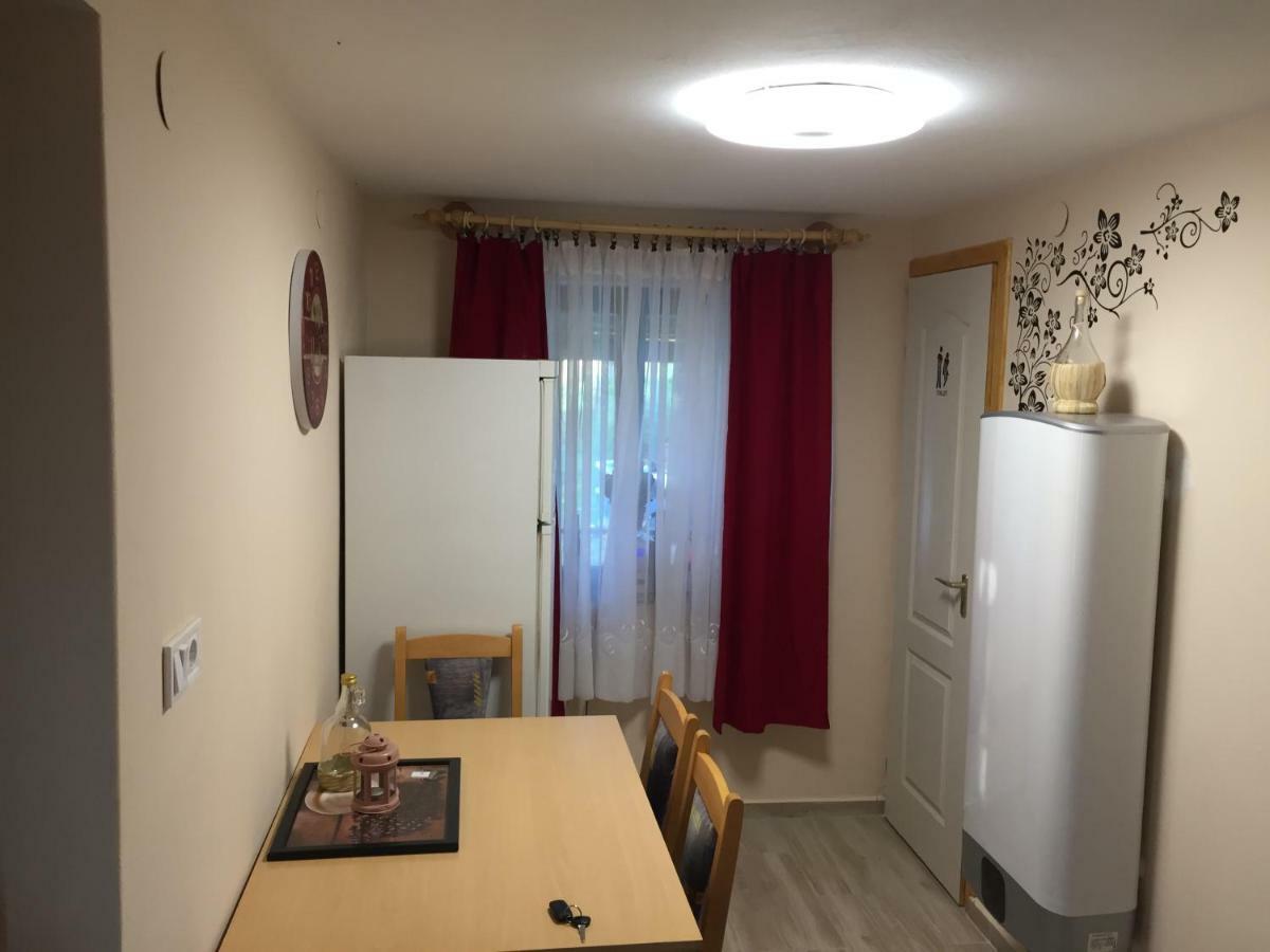 Izabella Vendeghaz Somlo Apartment Doba Ngoại thất bức ảnh