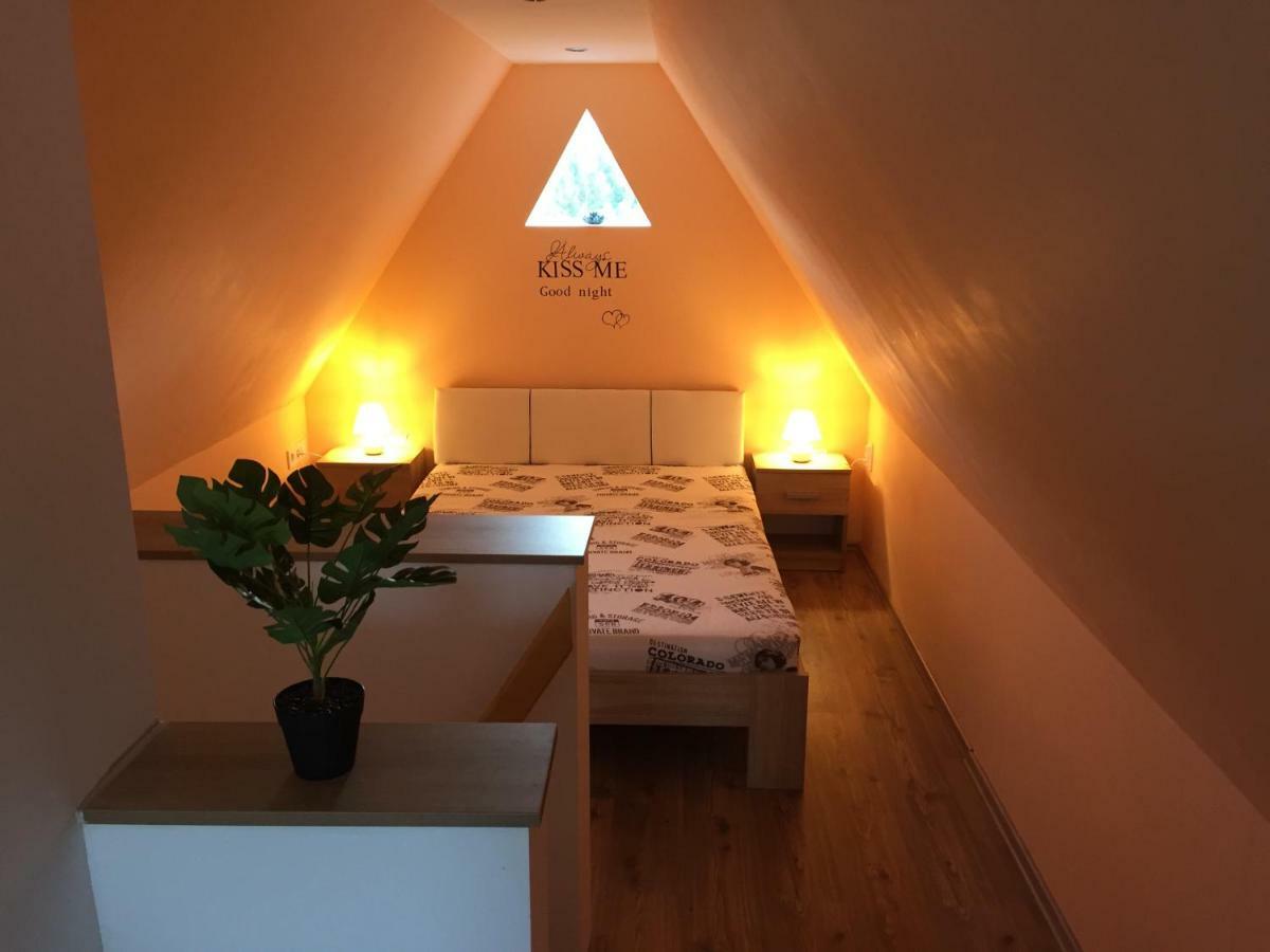 Izabella Vendeghaz Somlo Apartment Doba Ngoại thất bức ảnh