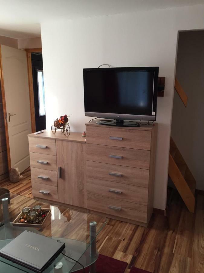Izabella Vendeghaz Somlo Apartment Doba Ngoại thất bức ảnh